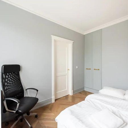 Luxury Garden Apartment Warsaw Exterior photo