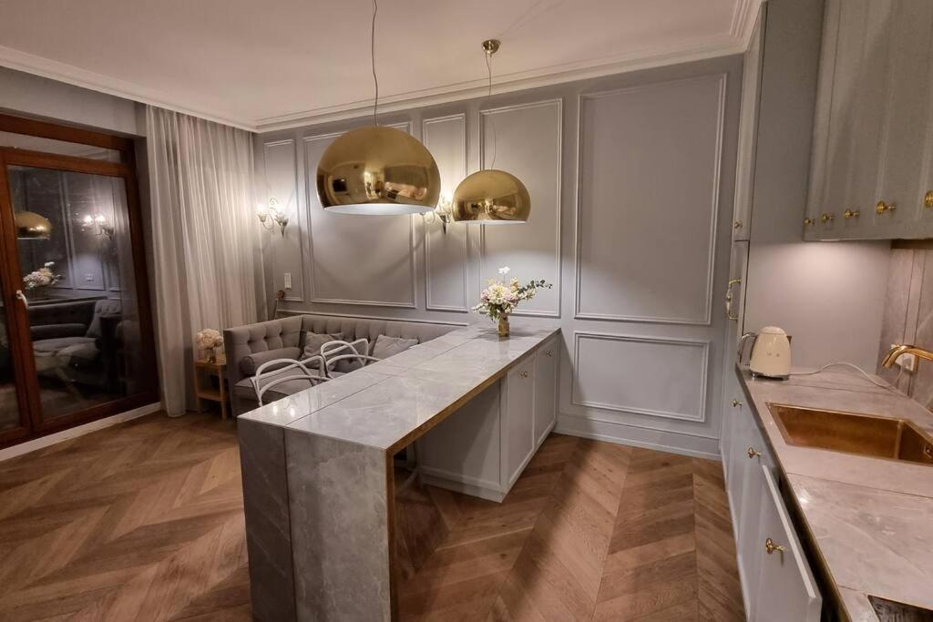 Luxury Garden Apartment Warsaw Exterior photo