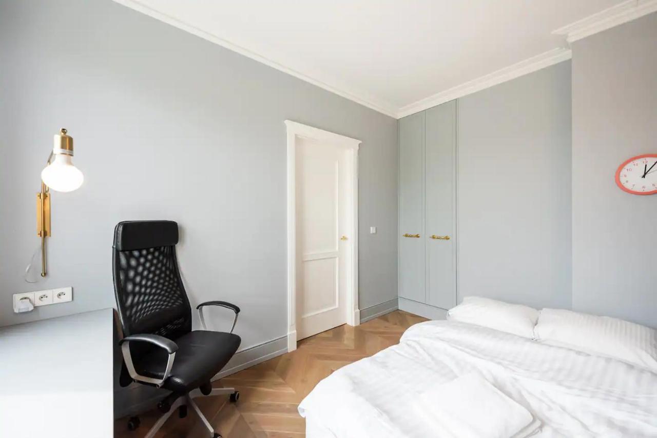 Luxury Garden Apartment Warsaw Exterior photo