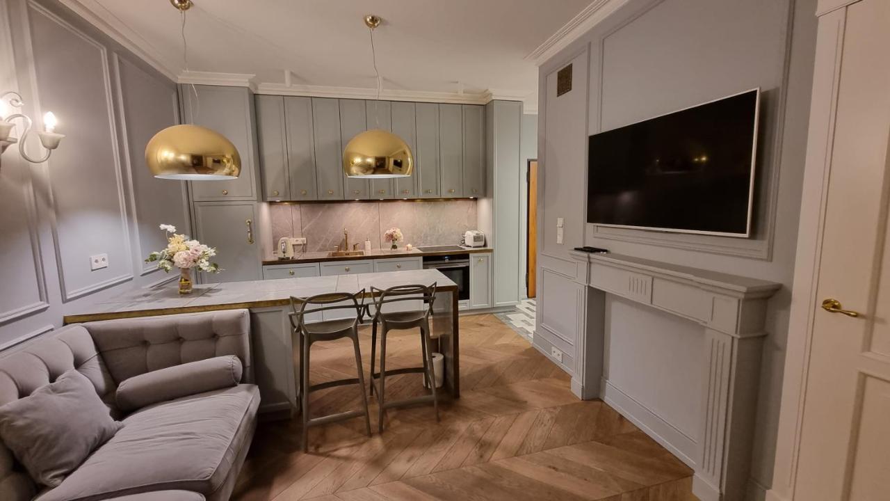 Luxury Garden Apartment Warsaw Exterior photo