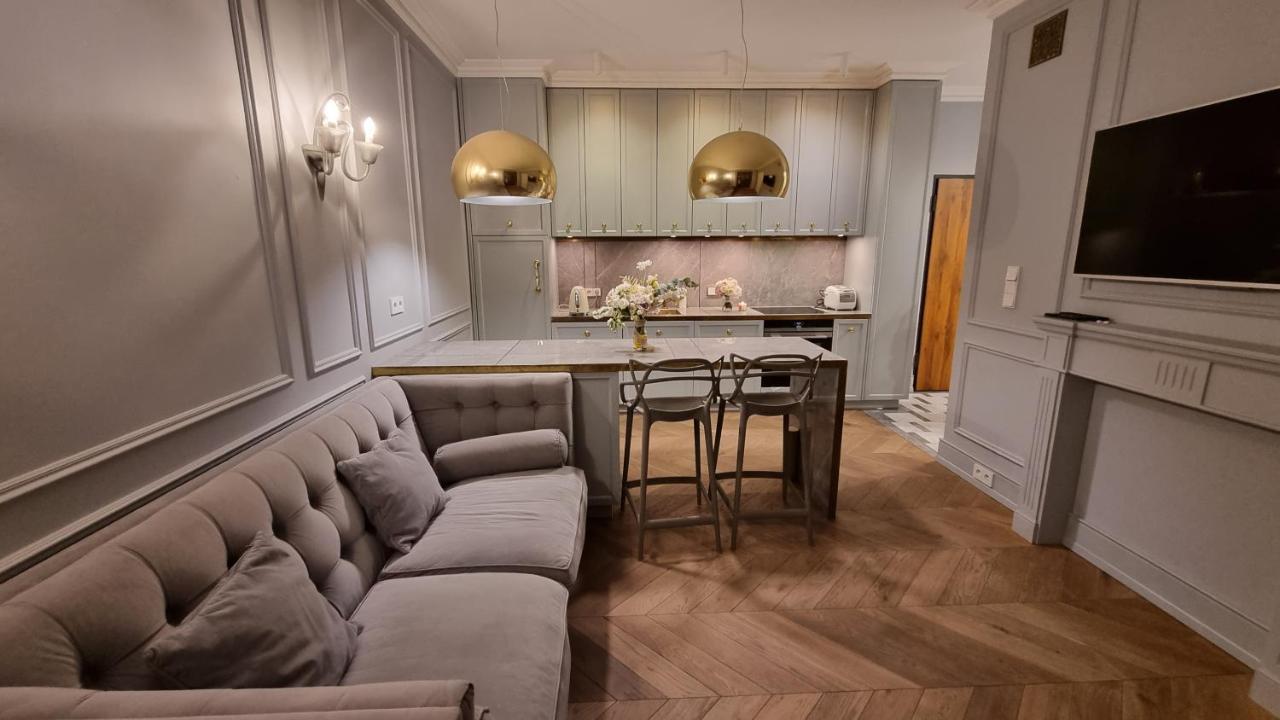 Luxury Garden Apartment Warsaw Exterior photo